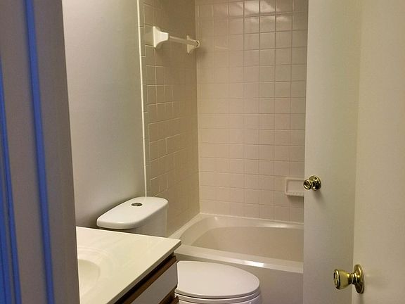 3rd image of 401 Camberley Way APT C