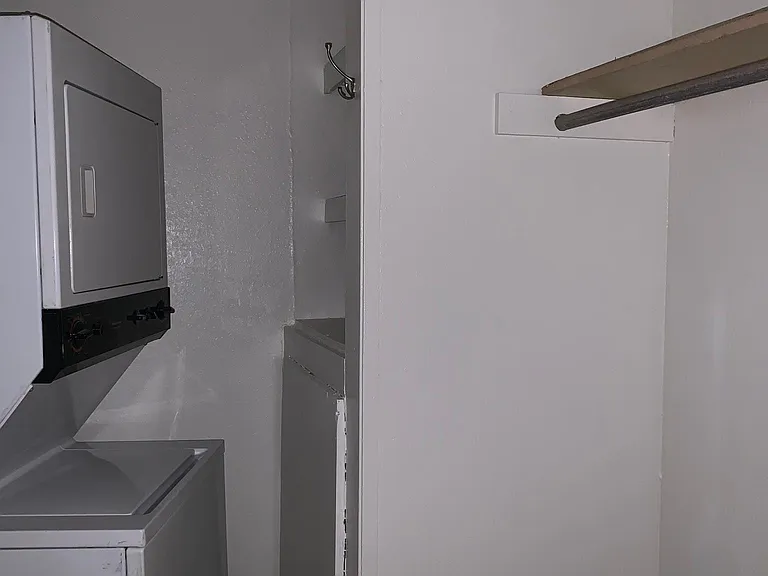 607 Barbe St #4 — Photo 9