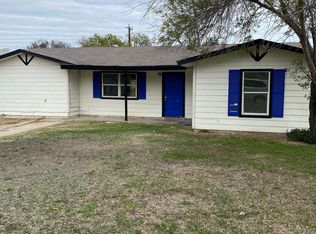 303 Otter Dr, San Antonio, TX 78227