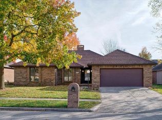 3060 S Oak Ave, Springfield, MO 65804