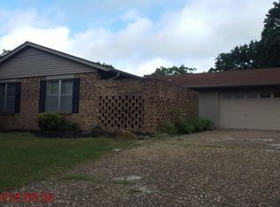 5204 McMurtrey Dr, North Little Rock, AR 72118