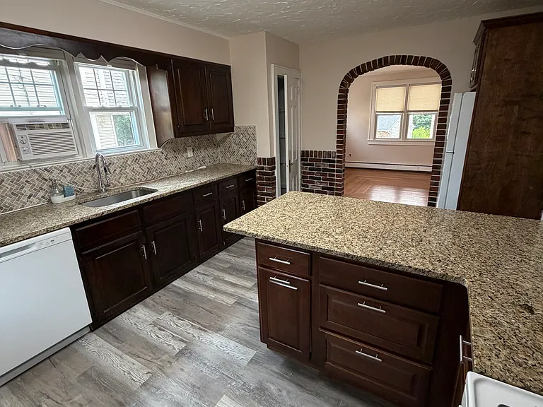 28 Hillside Ave #2 — Photo 8