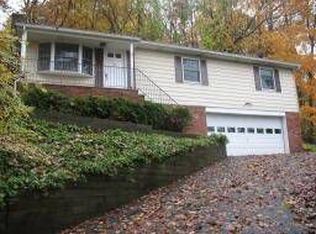 2 Peace Valley Rd, Towaco, NJ 07082