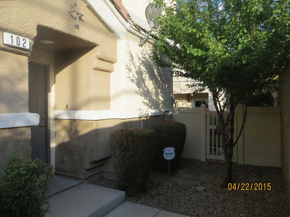 Front Door Area, Gate to Backyard