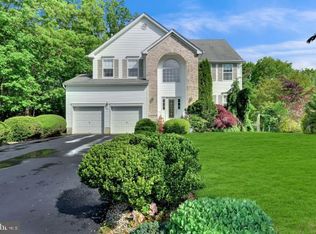 742 Spruce Hill Dr, Toms River, NJ 08753