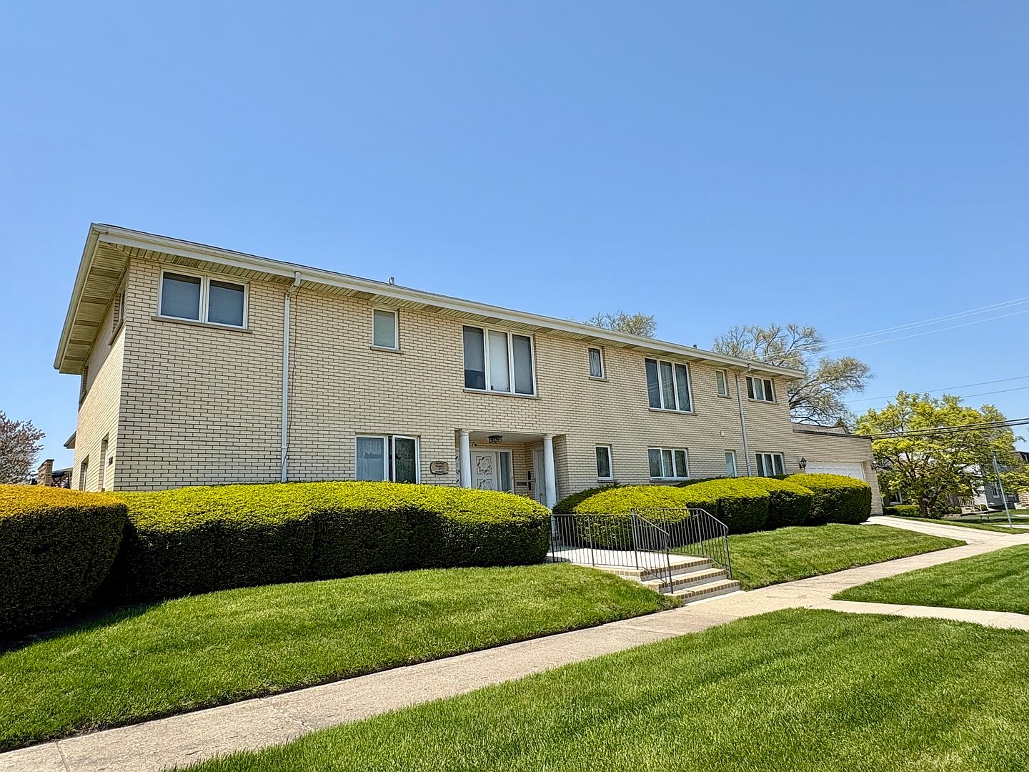5600 Saint Charles Rd, Berkeley, IL 60163 | Zillow