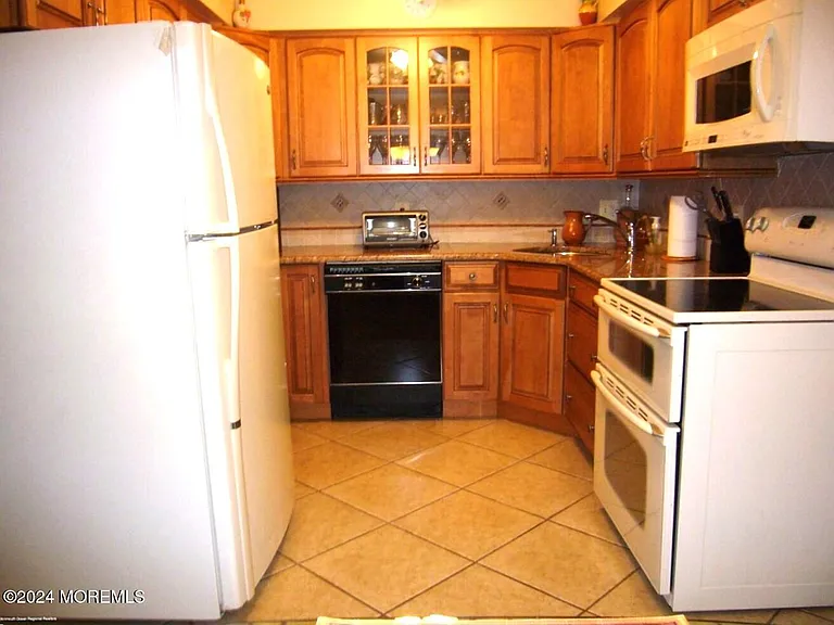 1187 Ocean Ave #12 — Photo 6