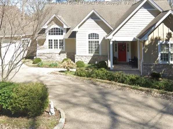 661 Holly Rd, Charleston, WV 25314