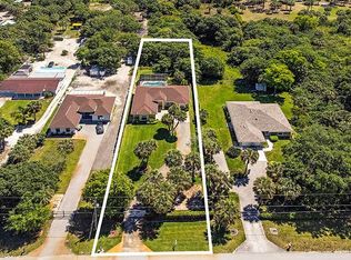 122 14th St NE, Naples, FL 34120