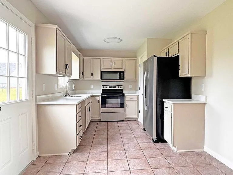 289 Ballygar Ct — Photo 4