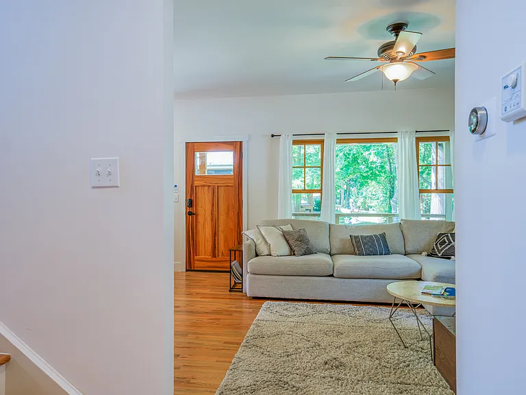 9 Boyd Ave — Photo 38