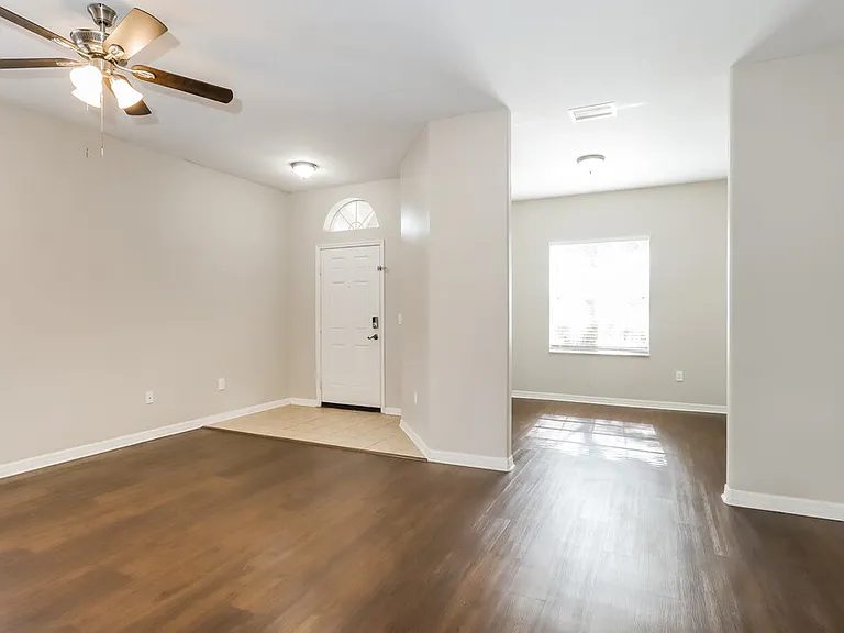 3832 Washburn Pl — Photo 3