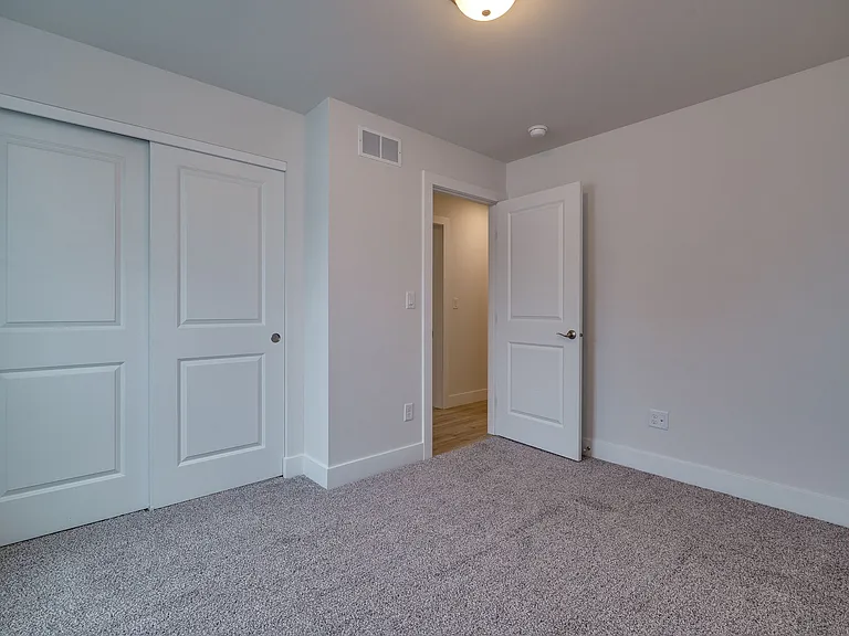 211 Jefferson St — Photo 20