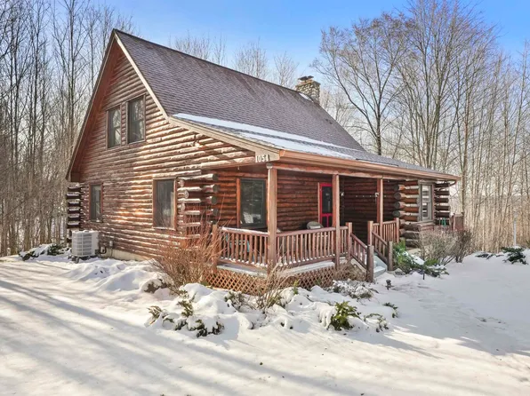 1054 Eden Hill Rd, Beulah, MI 49617