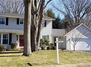 7528 Moccasin Path, Liverpool, NY 13090