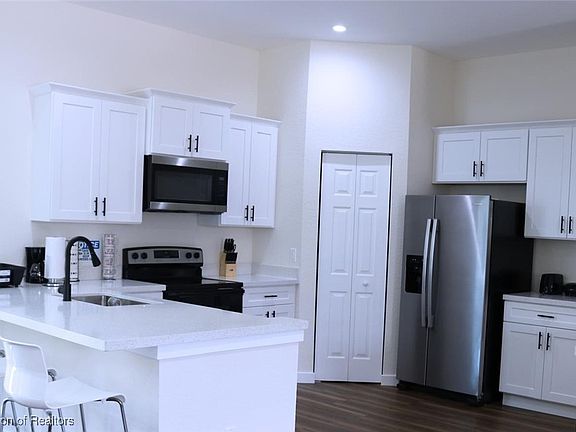 5th image of 216 Grenada St NE