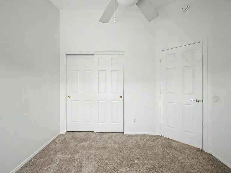 1211 N Jackson St — Photo 25