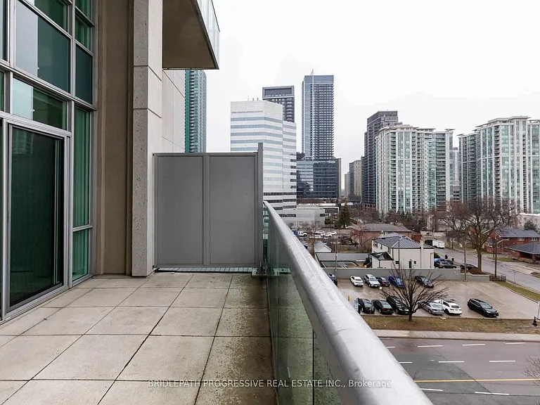 1 Avondale Ave #506 — Photo 33