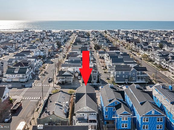 2nd image of 104 Atlantic Ave #B