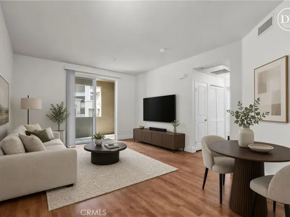 2108 Scholarship, Irvine, CA 92612