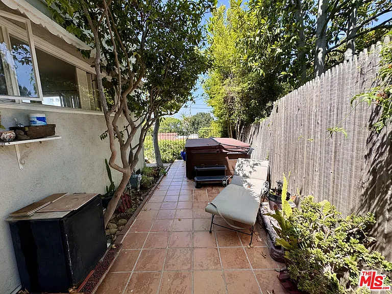 7756 Torreyson Dr #A — Photo 31