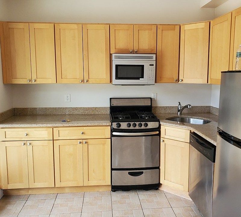 1st image of 20-50 29th St #2BB