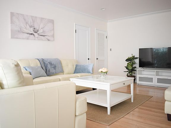 2nd image of 1111 11th St APT 1