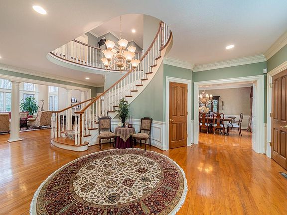 5th image of 51297 Grandoaks Ct