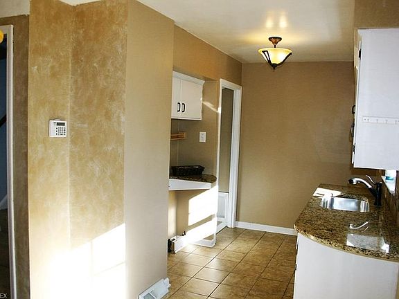 5th image of 6851 Orchard Blvd