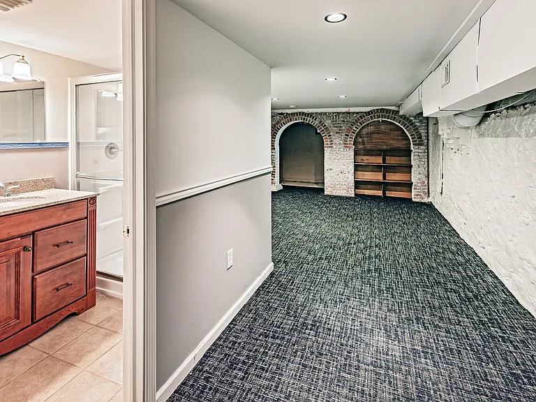 1018 Wawaset St — Photo 10