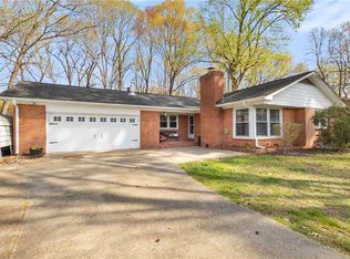 202 Bayberry Ln, Yorktown, VA