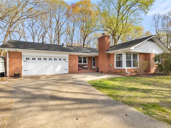 202 Bayberry Ln, Yorktown, VA 23693