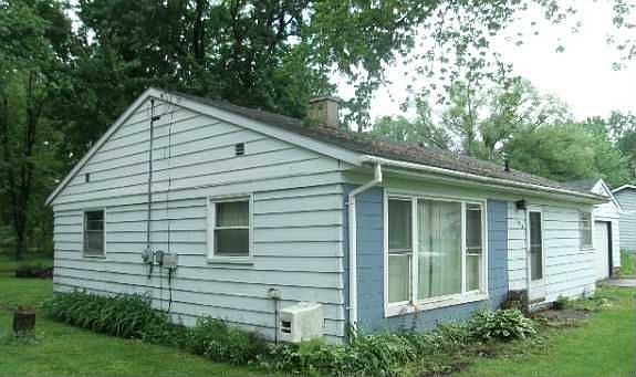 2nd image of 3810 Egan St