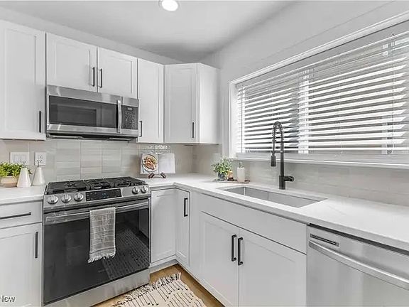 4th image of 3791 W 135th St #1