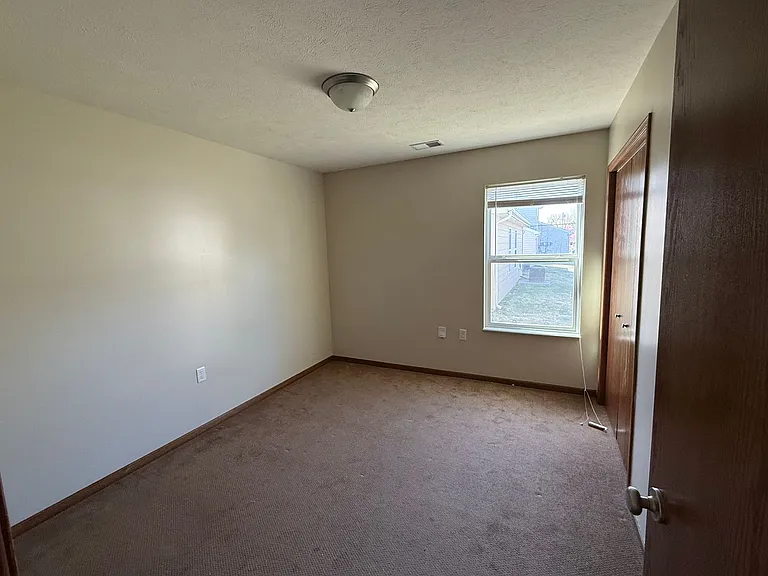 516 Grainfield St — Photo 7