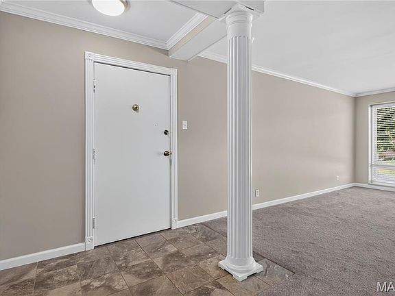 3rd image of 5 Delcrest Ct APT 101