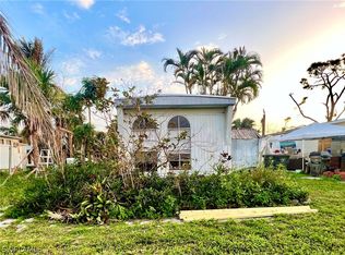 7371 Pinehurst Rd, Bokeelia, FL 33922