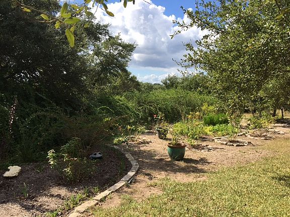3rd image of 1201 Deer Creek Cir