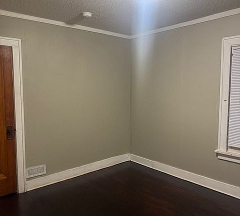 5th image of 4210 Pinkney St