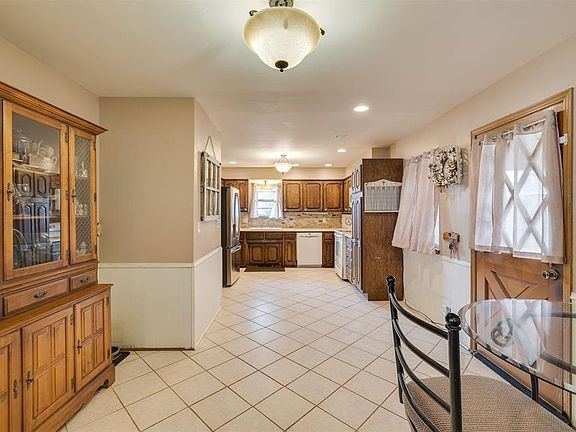 4th image of 1017 Queensboro Pl