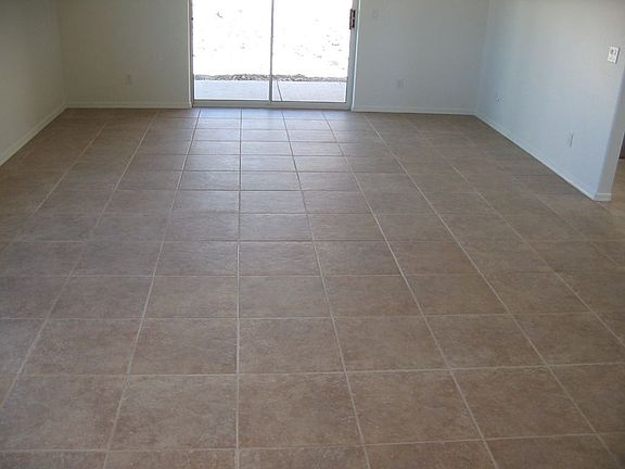 4th image of 2511 Fremont Dr