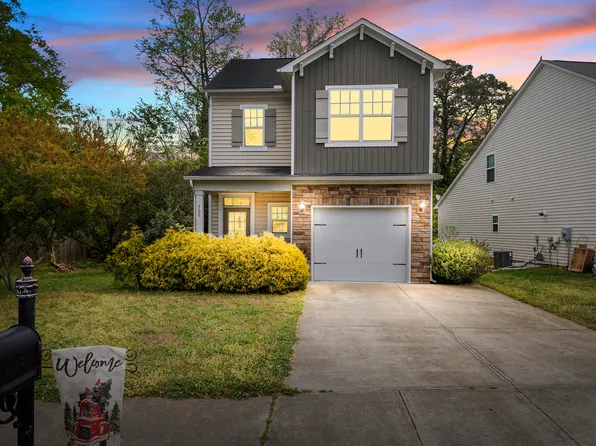 505 Hunters Ridge Dr, Fuquay Varina, NC 27526