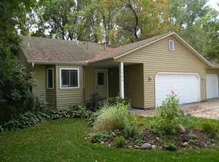 1784 Steven Ln, Centerville, MN 55038