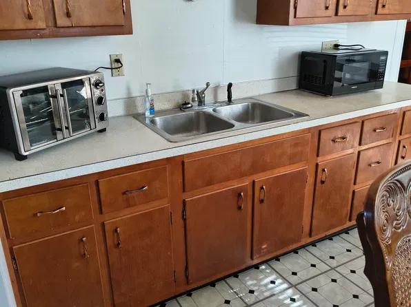 1319 N Fayette St #4, Saginaw, MI 48602