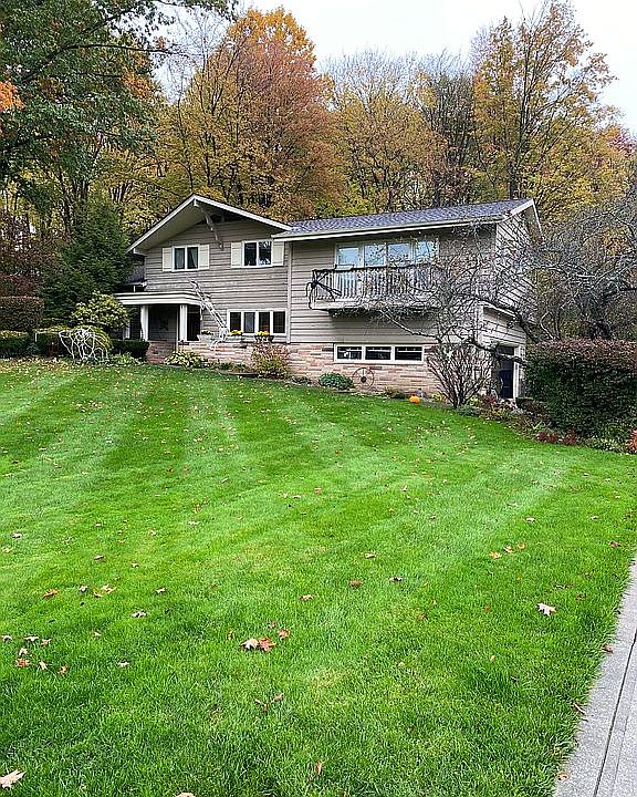 1st image of 34725 Lakeview Dr