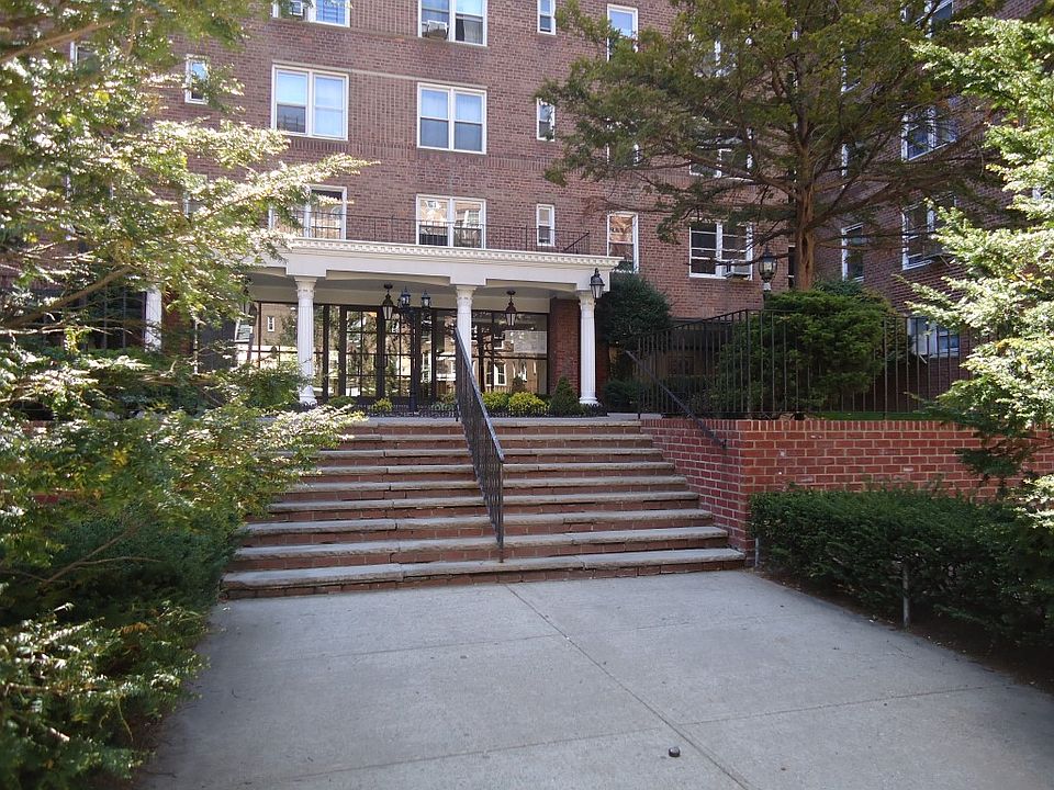 1st image of 10538 63rd Dr APT 3M