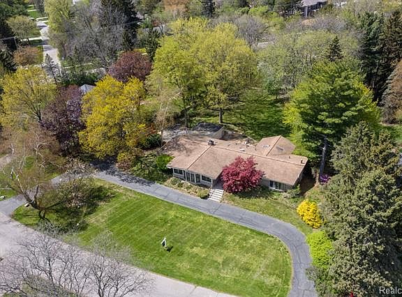 3rd image of 6360 Dakota Cir