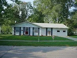 5837 Gateway Dr photo 1