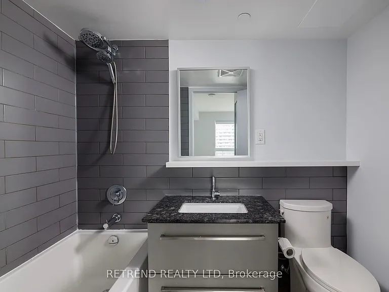 160 Flemington Rd #1121 — Photo 12