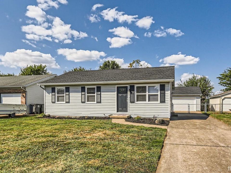 1st image of 6200 Country Ln